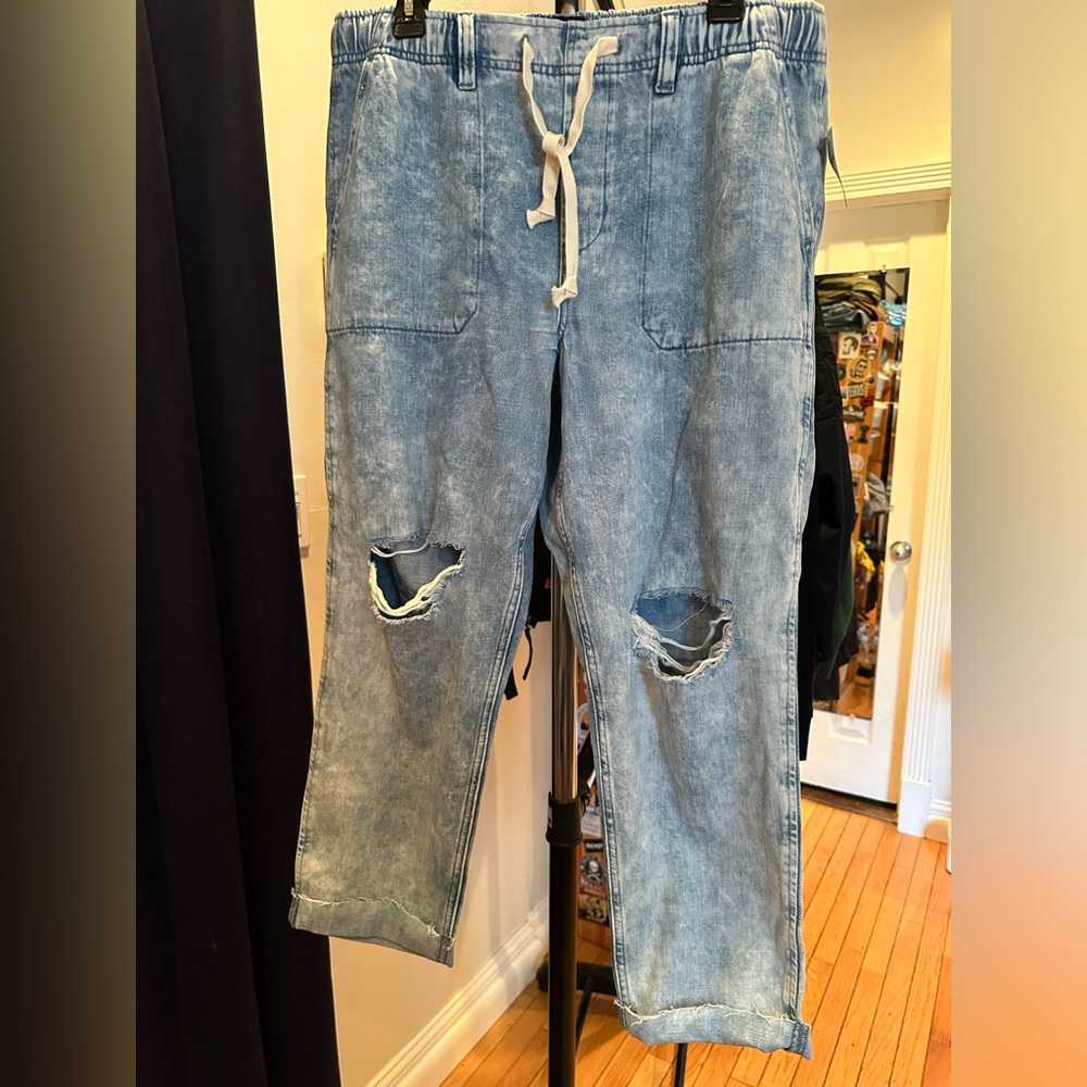 GAP Women’s Baggy Distressed Cropped Denim Pants, Size L